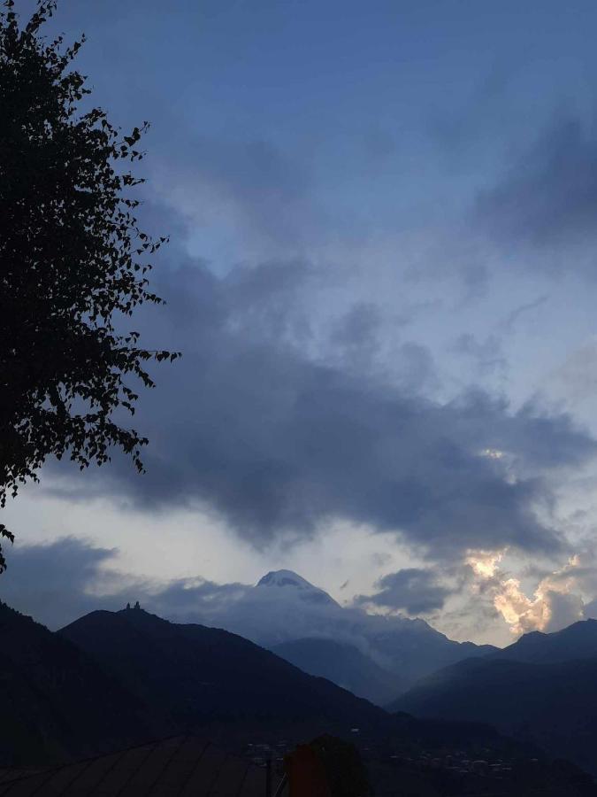 Trip Zone Kazbegi Stepantsminda Exterior foto