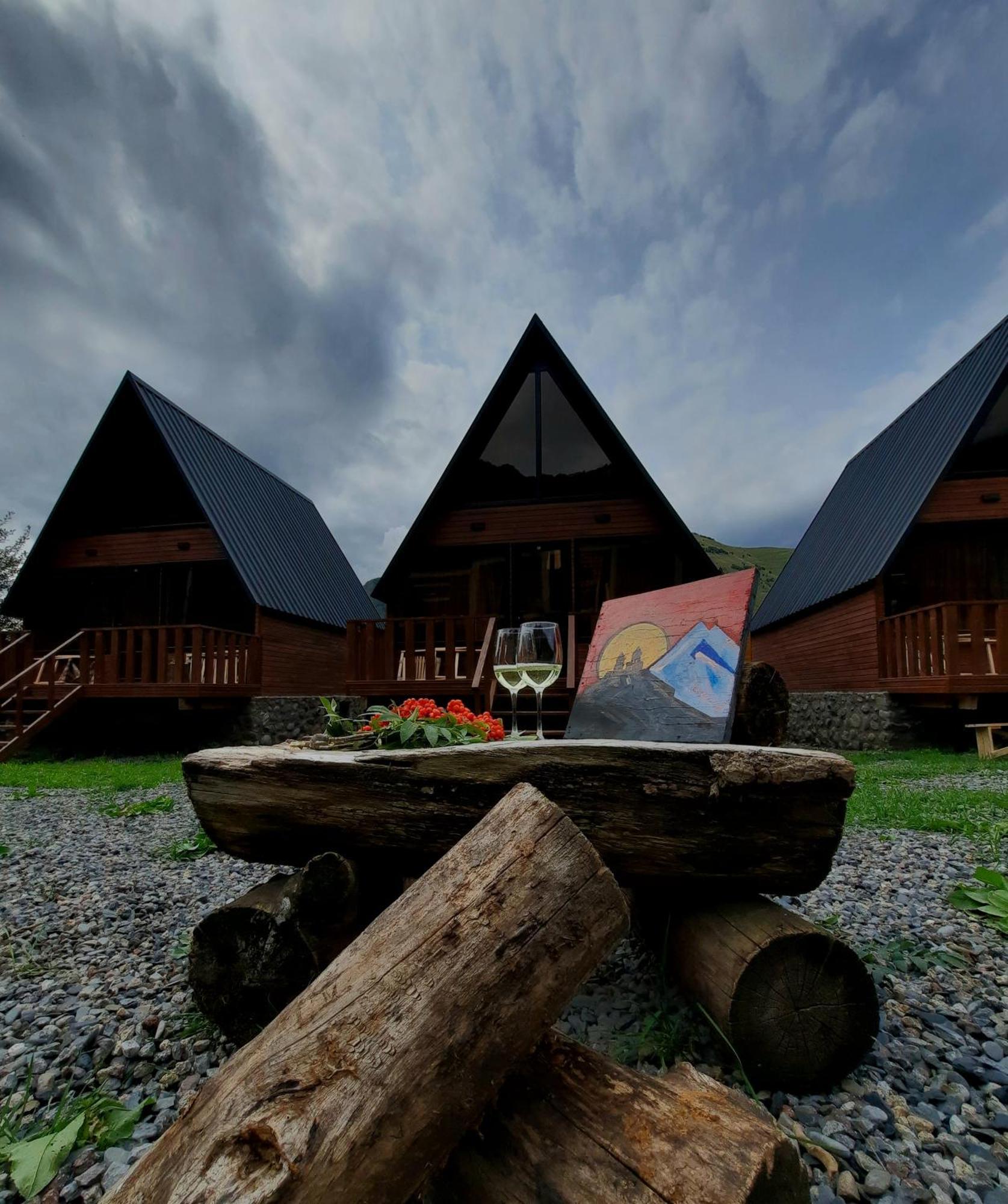 Trip Zone Kazbegi Stepantsminda Exterior foto